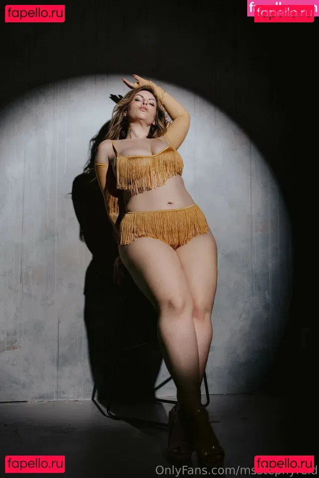 Stephy Miss Curvy Onlyfans Photo Gallery 