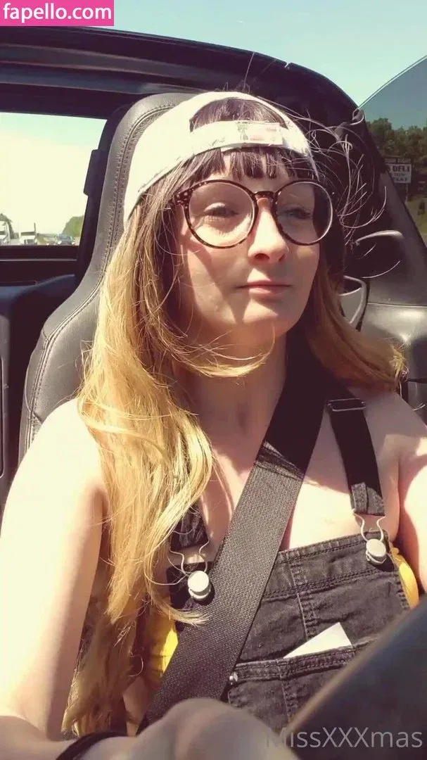 MerryMissXXXmas Onlyfans Photo Gallery 