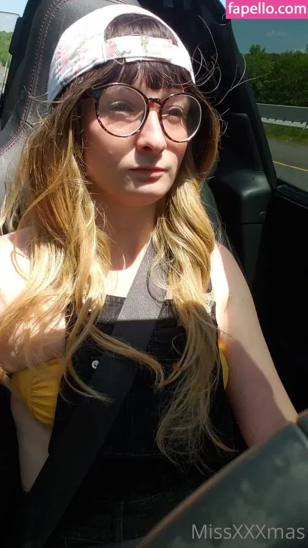 MerryMissXXXmas Onlyfans Photo Gallery 