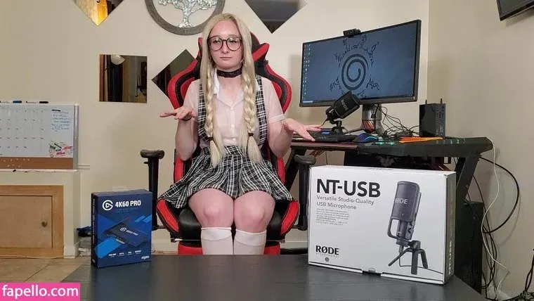 MerryMissXXXmas Onlyfans Photo Gallery 