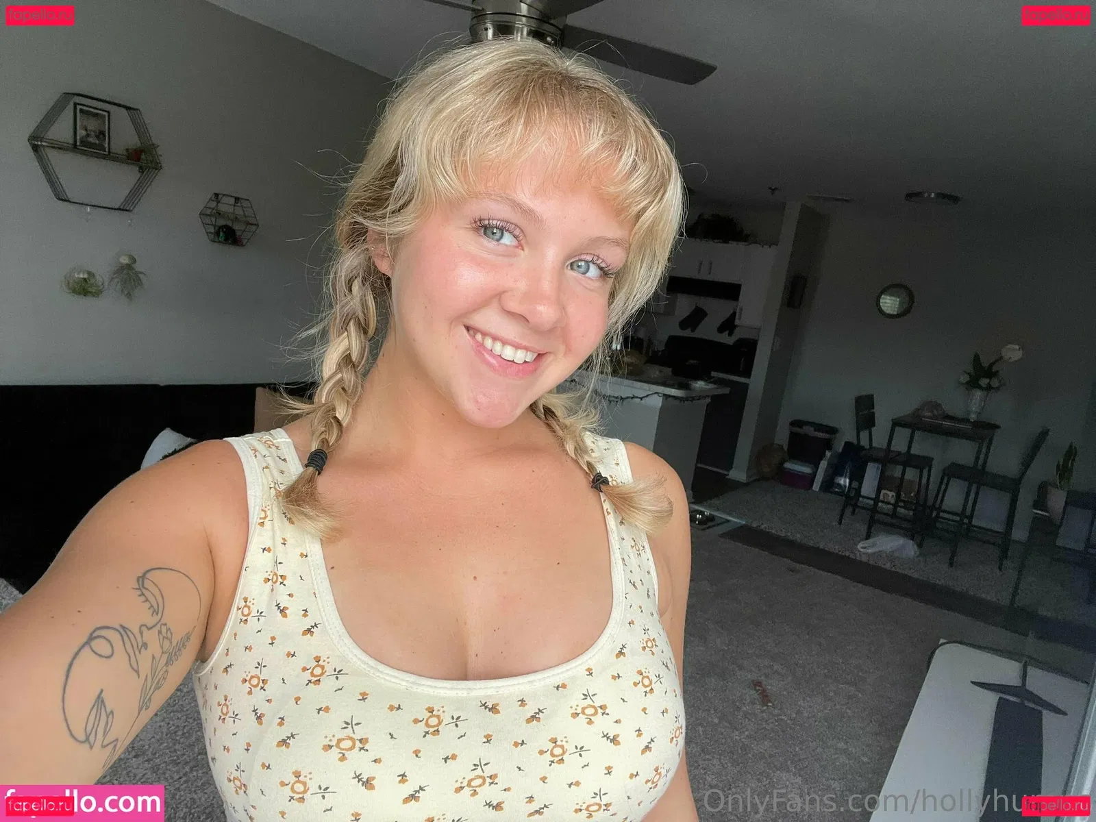 hollyhumps Onlyfans Photo Gallery 