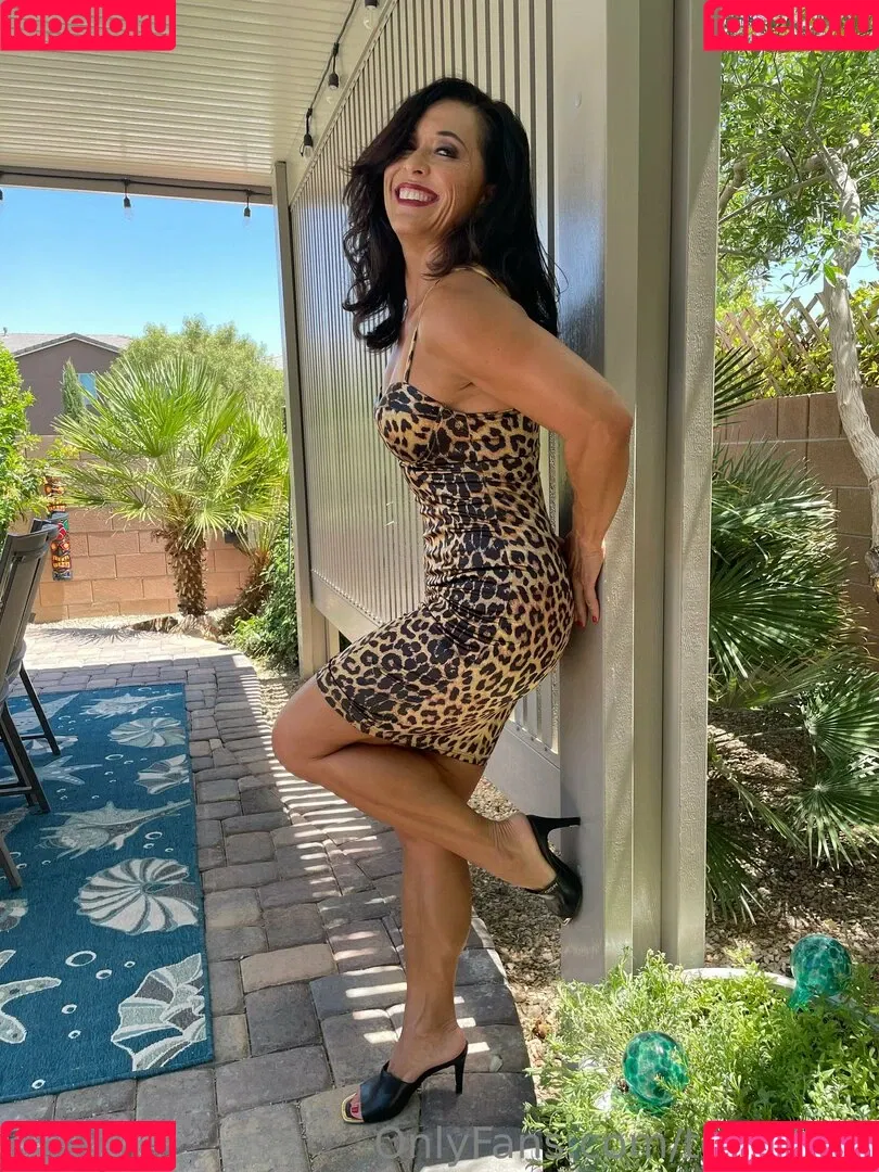 tomiko_1 Onlyfans Photo Gallery 