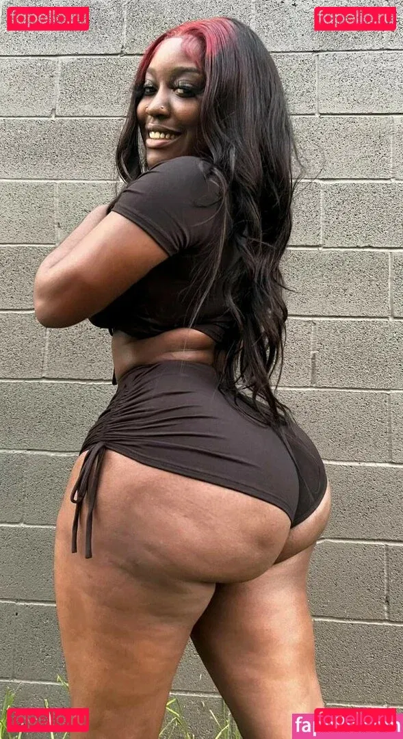 tomiko_1 Onlyfans Photo Gallery 