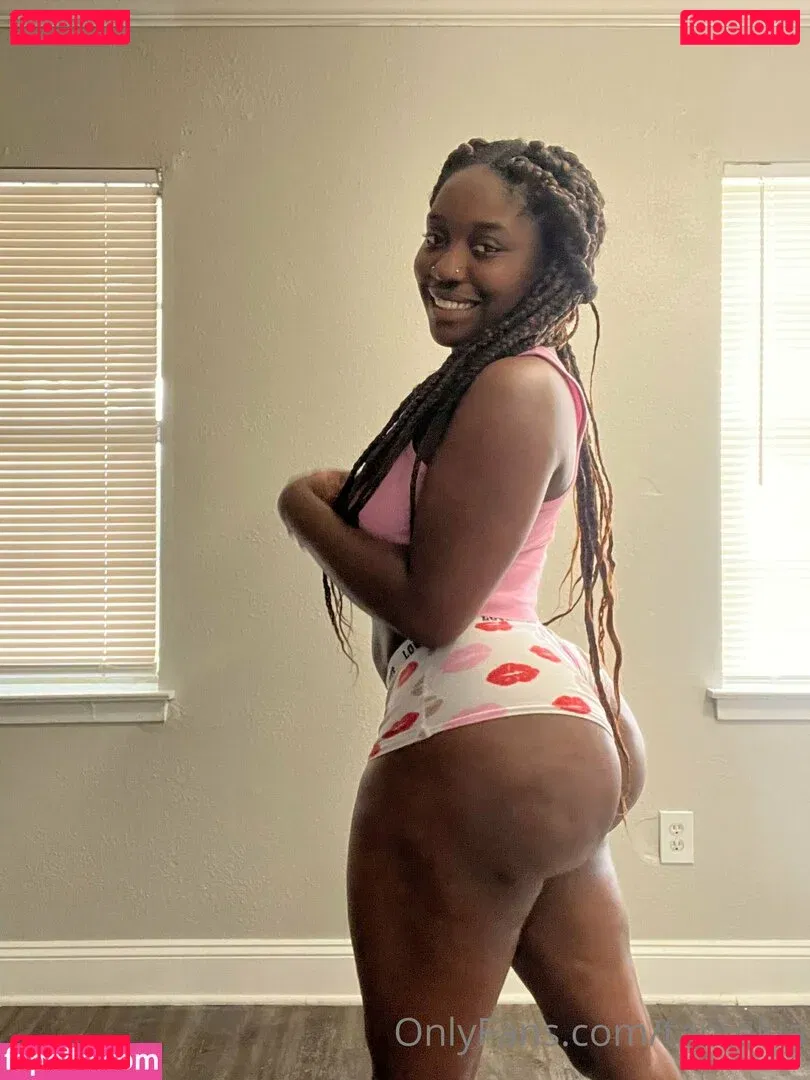 tomiko_1 Onlyfans Photo Gallery 