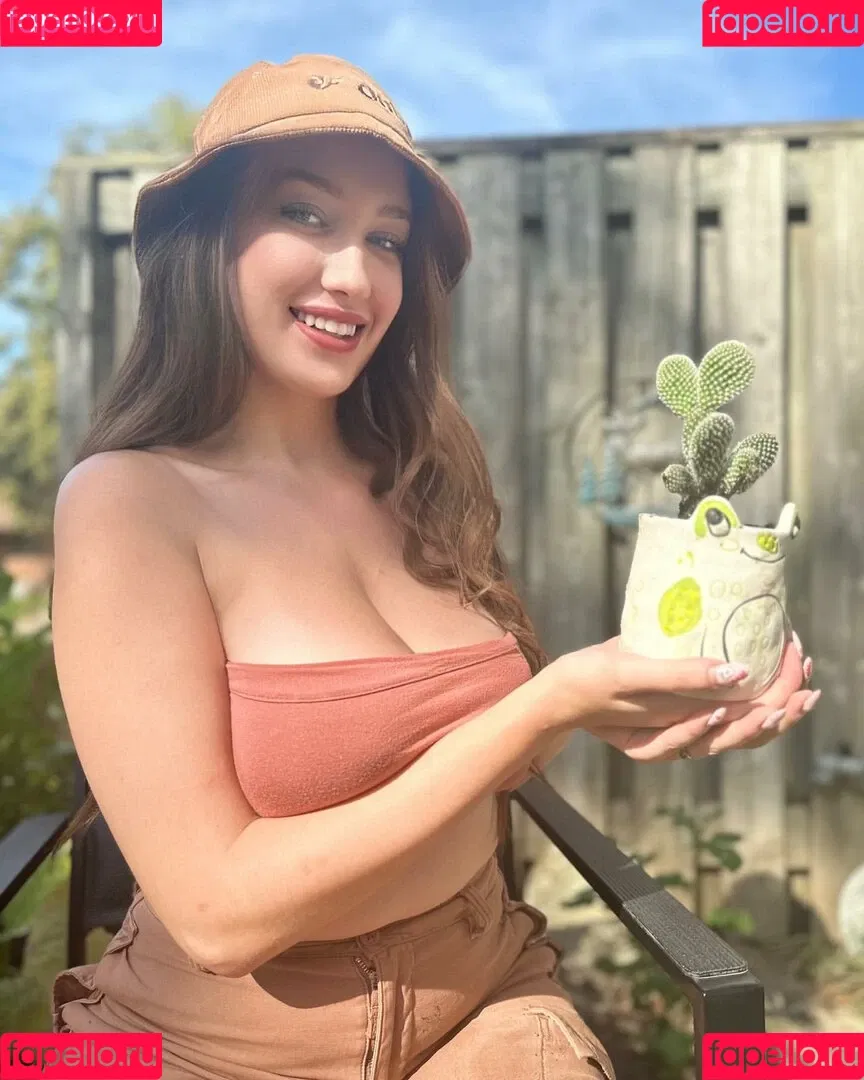 Louise Bordeaux Onlyfans Photo Gallery 
