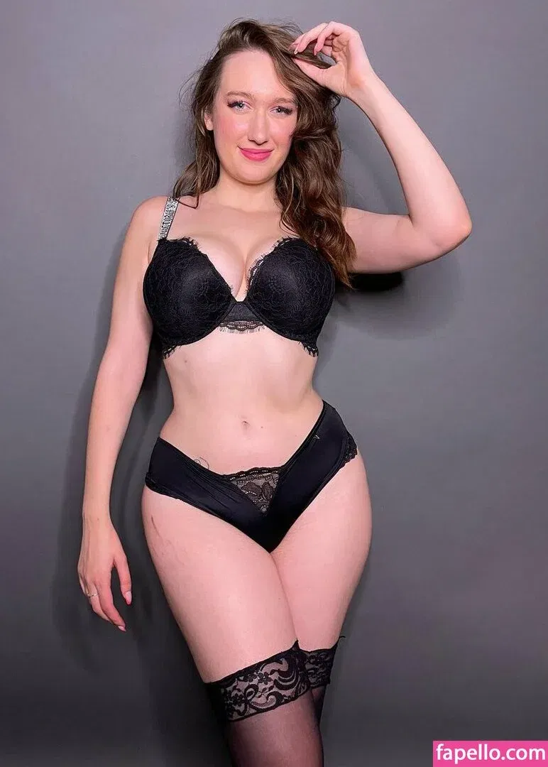 Louise Bordeaux Onlyfans Photo Gallery 