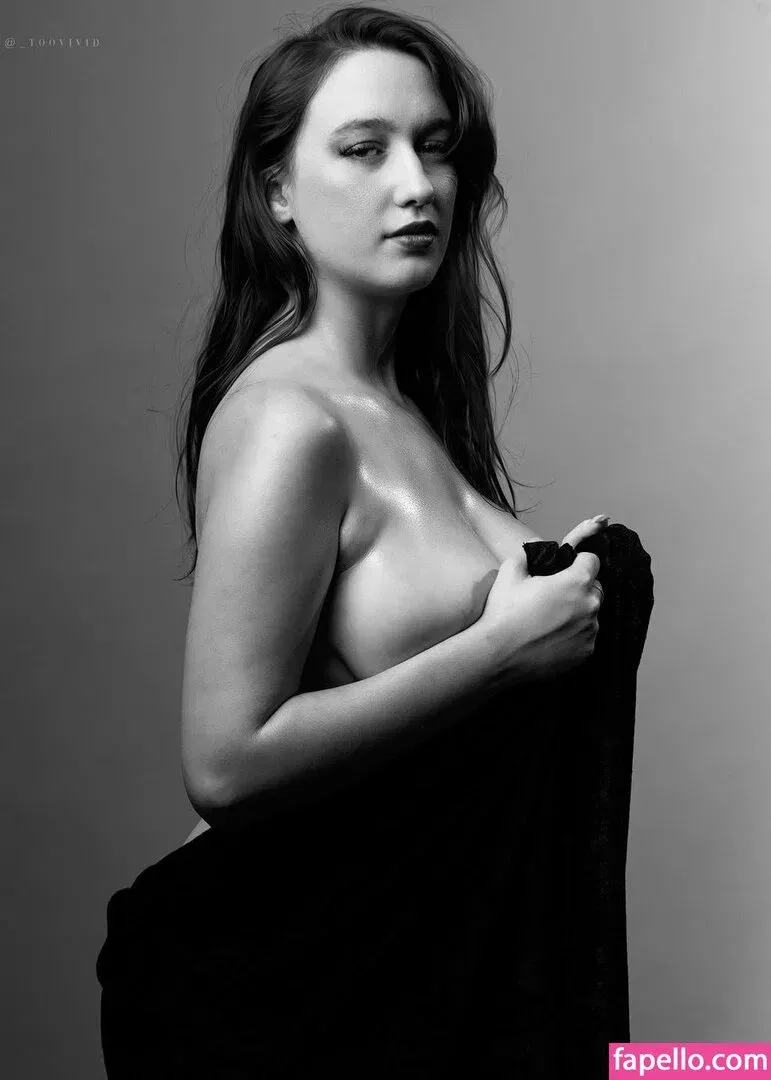 Louise Bordeaux Onlyfans Photo Gallery 