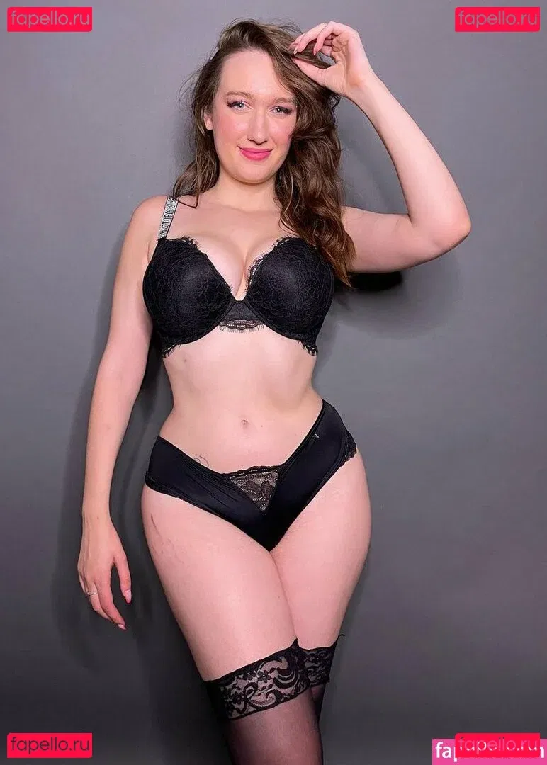 Louise Bordeaux Onlyfans Photo Gallery 