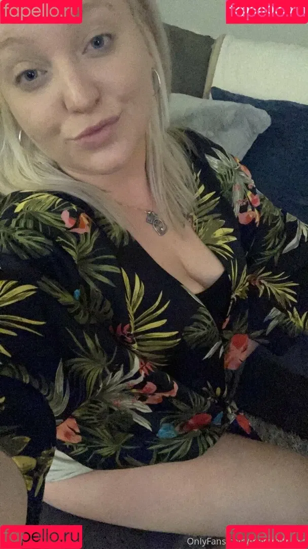 mommithiccc Onlyfans Photo Gallery 