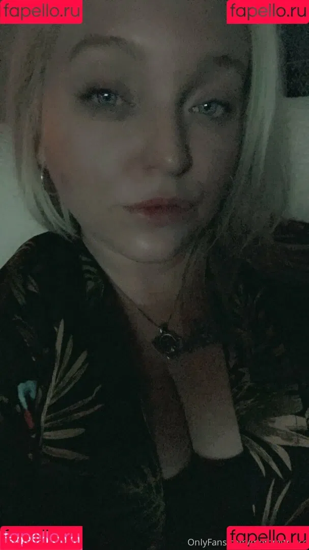 mommithiccc Onlyfans Photo Gallery 