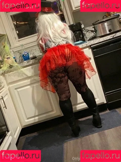 mommithiccc Onlyfans Photo Gallery 