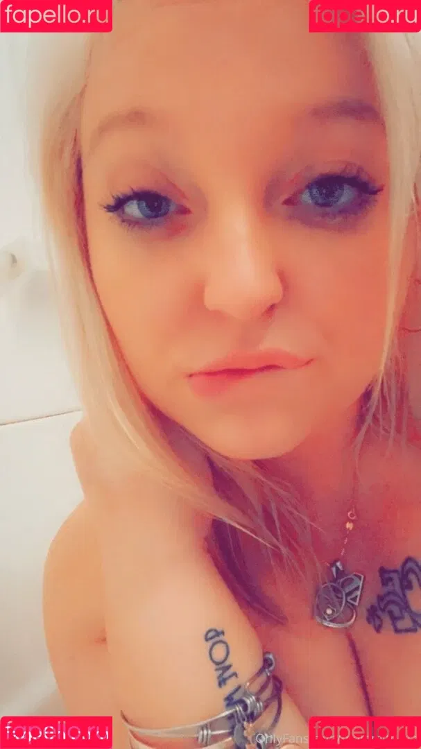mommithiccc Onlyfans Photo Gallery 