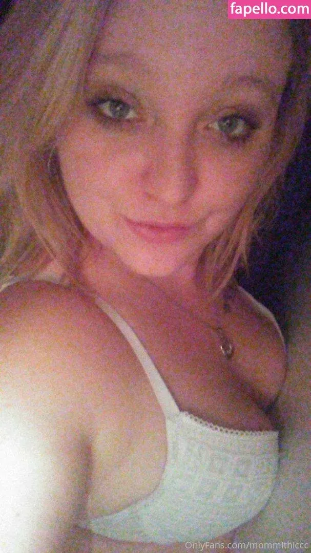 mommithiccc Onlyfans Photo Gallery 