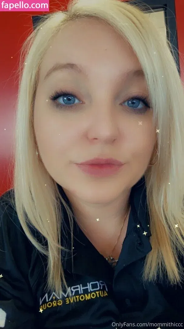 mommithiccc Onlyfans Photo Gallery 