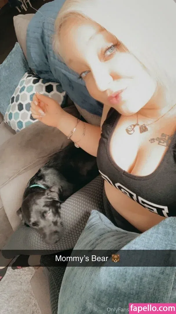 mommithiccc Onlyfans Photo Gallery 