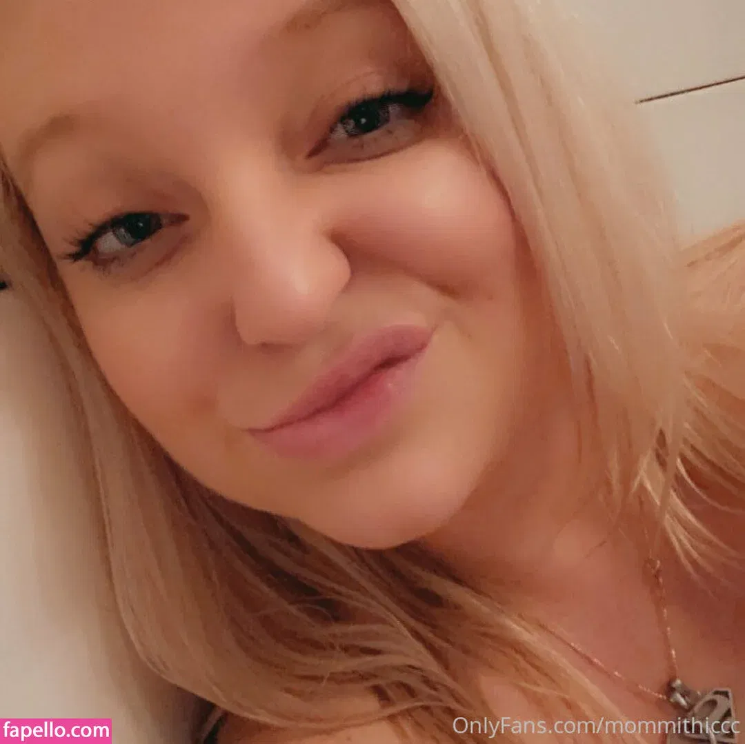 mommithiccc Onlyfans Photo Gallery 