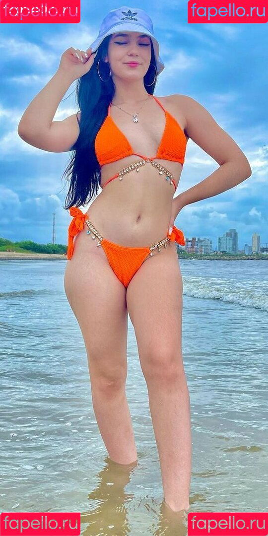 Mari Robattini Onlyfans Photo Gallery 