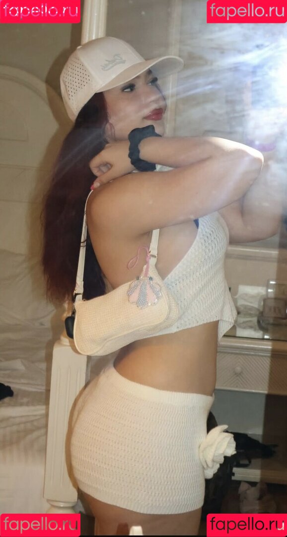 Mari Robattini Onlyfans Photo Gallery 