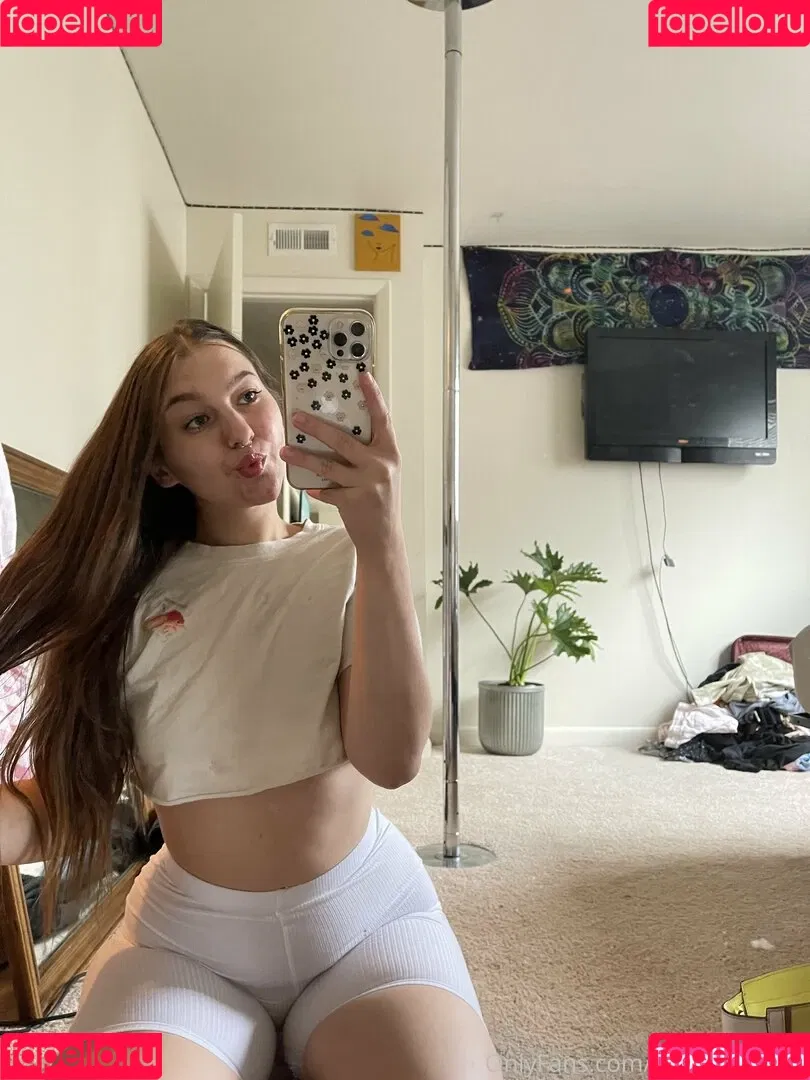 maggierayelle Onlyfans Photo Gallery 
