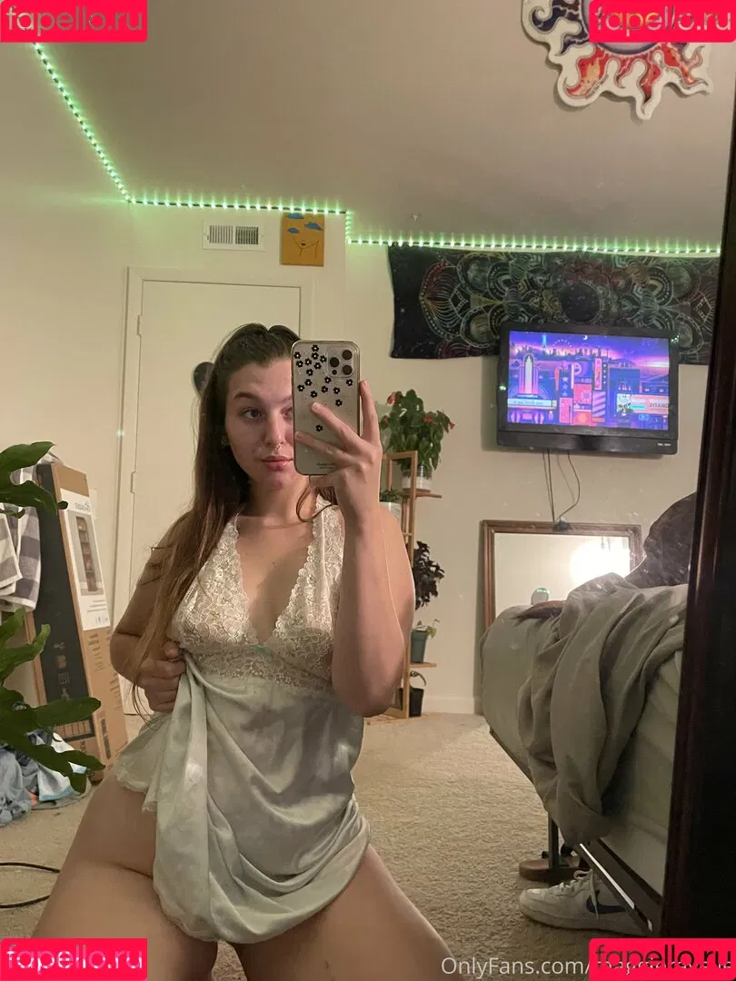 maggierayelle Onlyfans Photo Gallery 