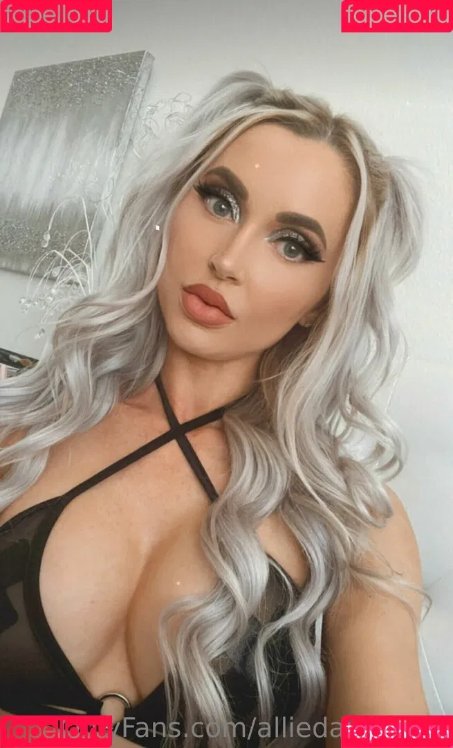 alliedawson Onlyfans Photo Gallery 