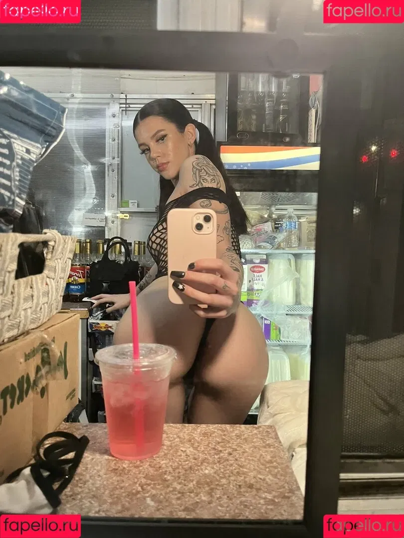 Baristaxjade Onlyfans Photo Gallery 