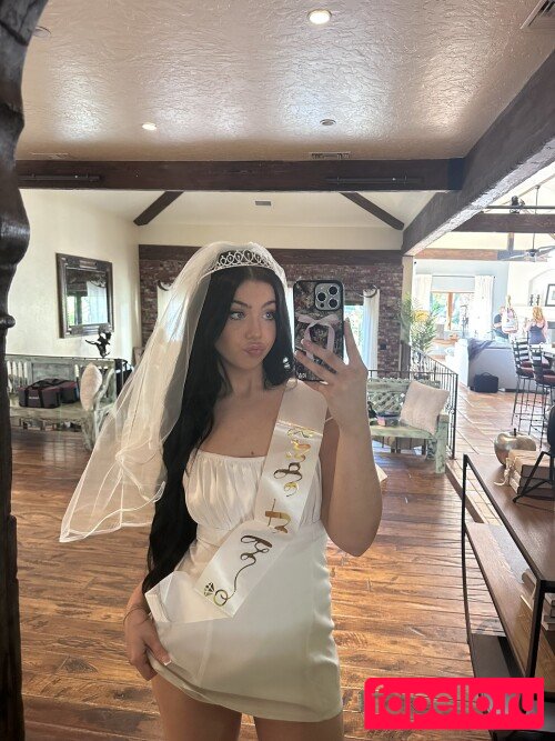 Holly Mueller Onlyfans Photo Gallery 