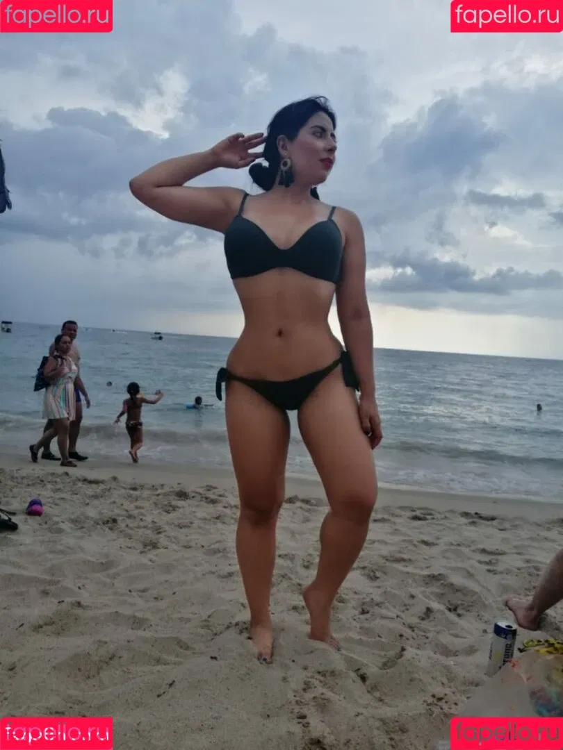 Elda De La Torre Onlyfans Photo Gallery 