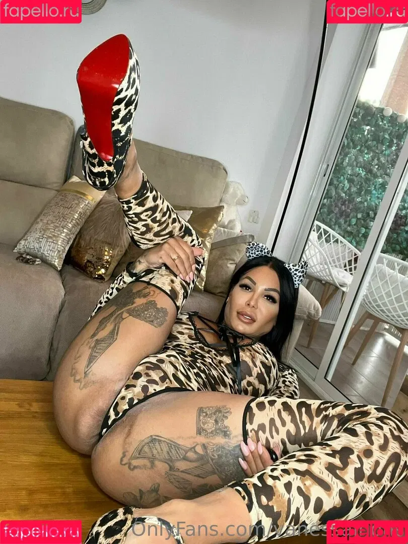 vanessajhons Onlyfans Photo Gallery 