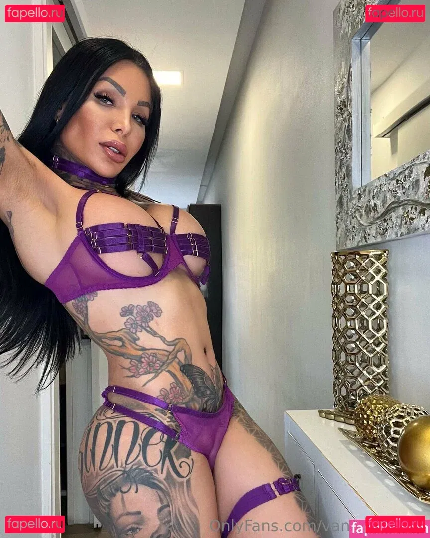 vanessajhons Onlyfans Photo Gallery 