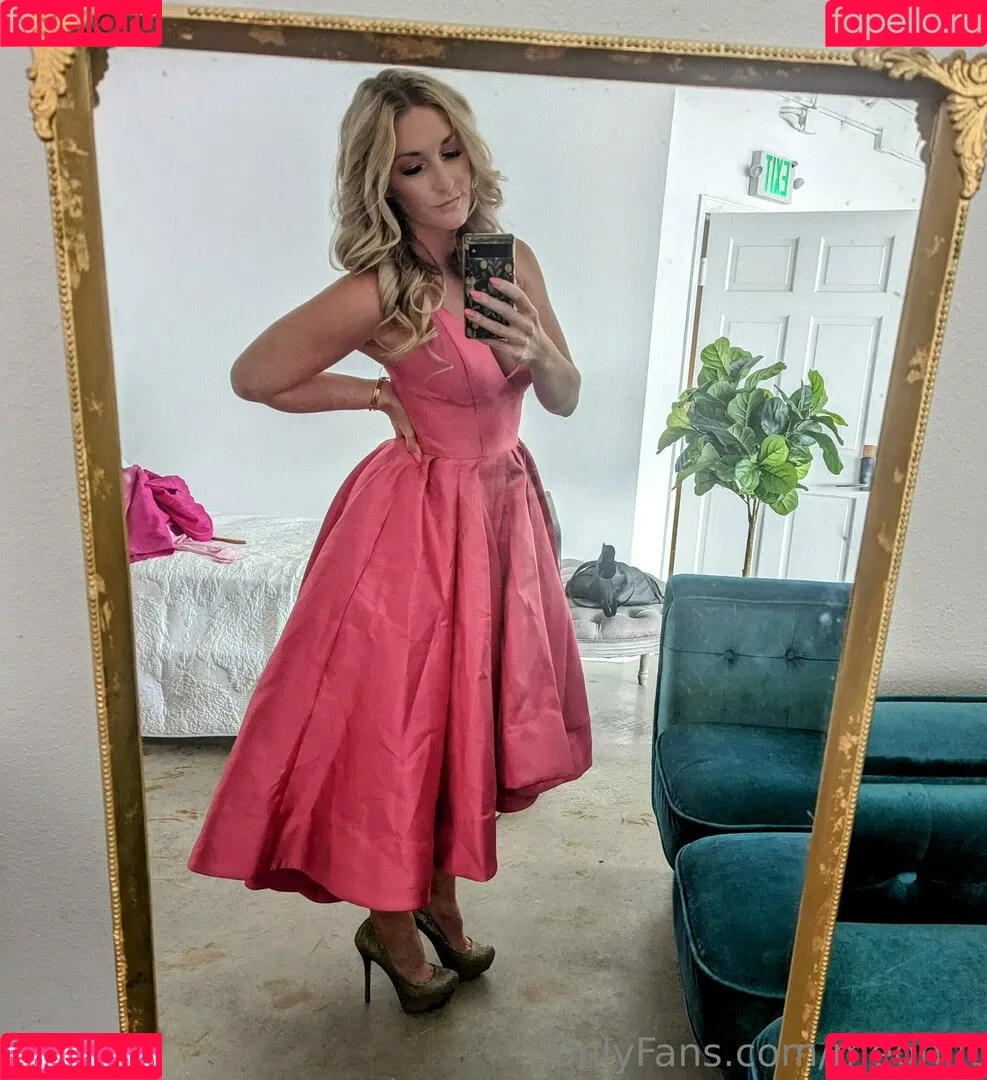 megnfit Onlyfans Photo Gallery 