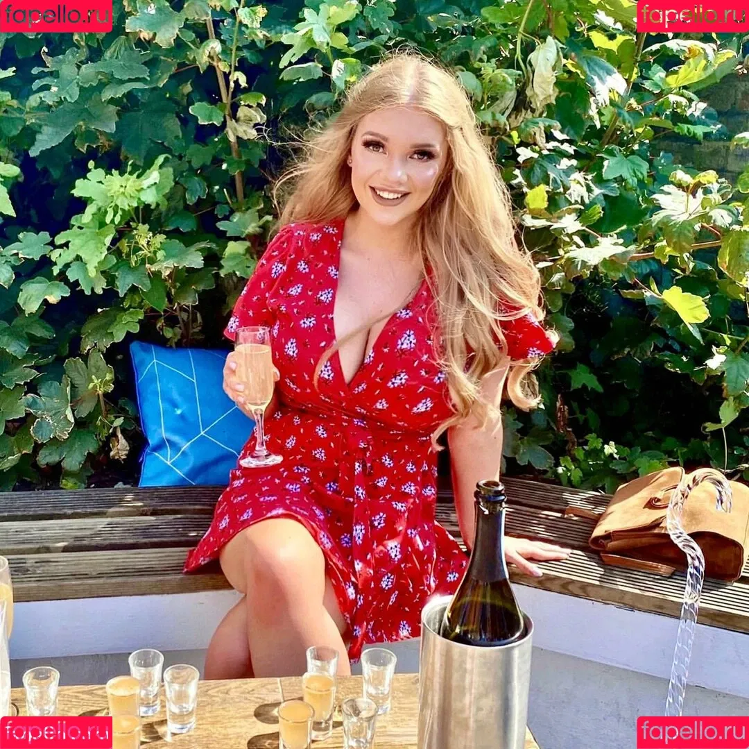 Lucy May Dawson Onlyfans Photo Gallery 