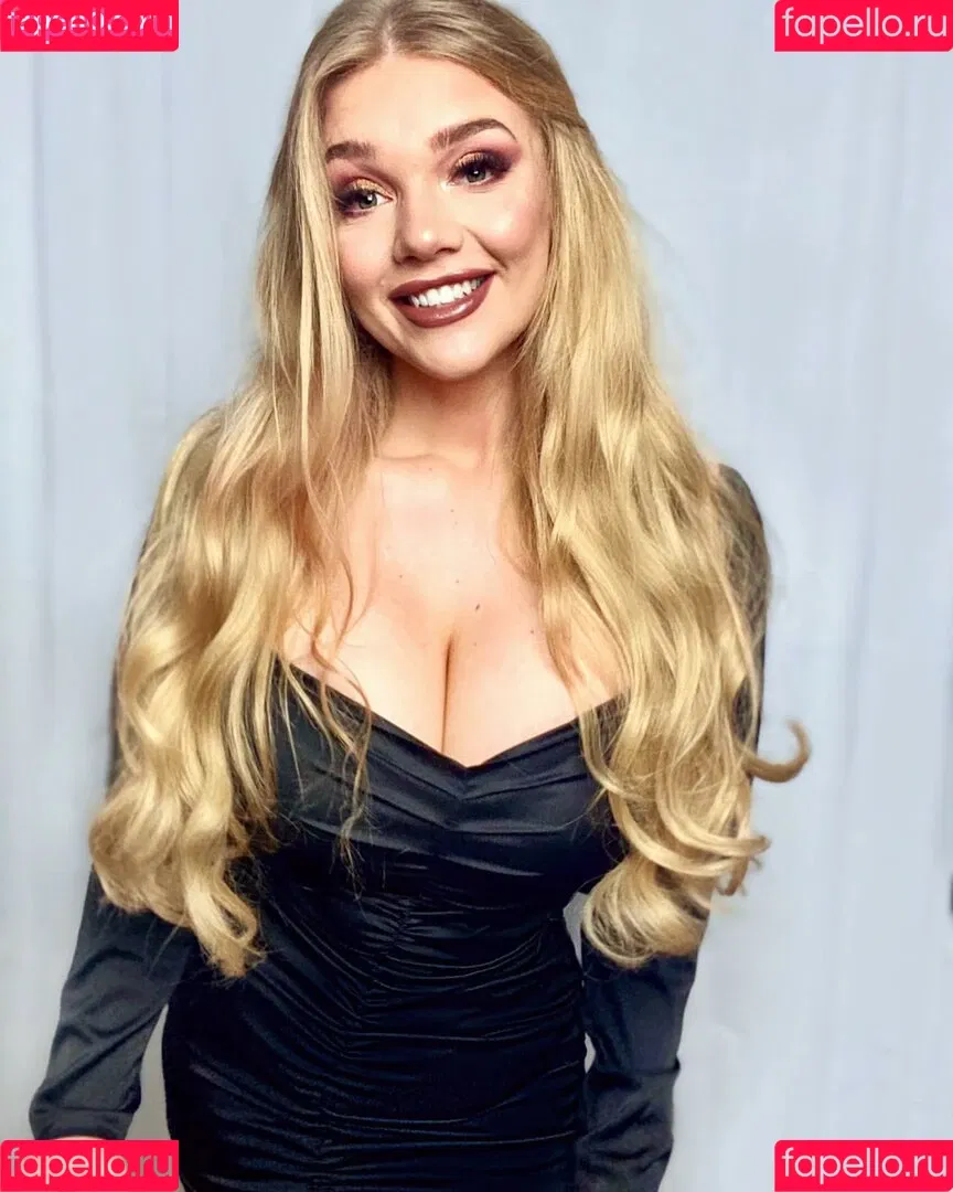 Lucy May Dawson Onlyfans Photo Gallery 