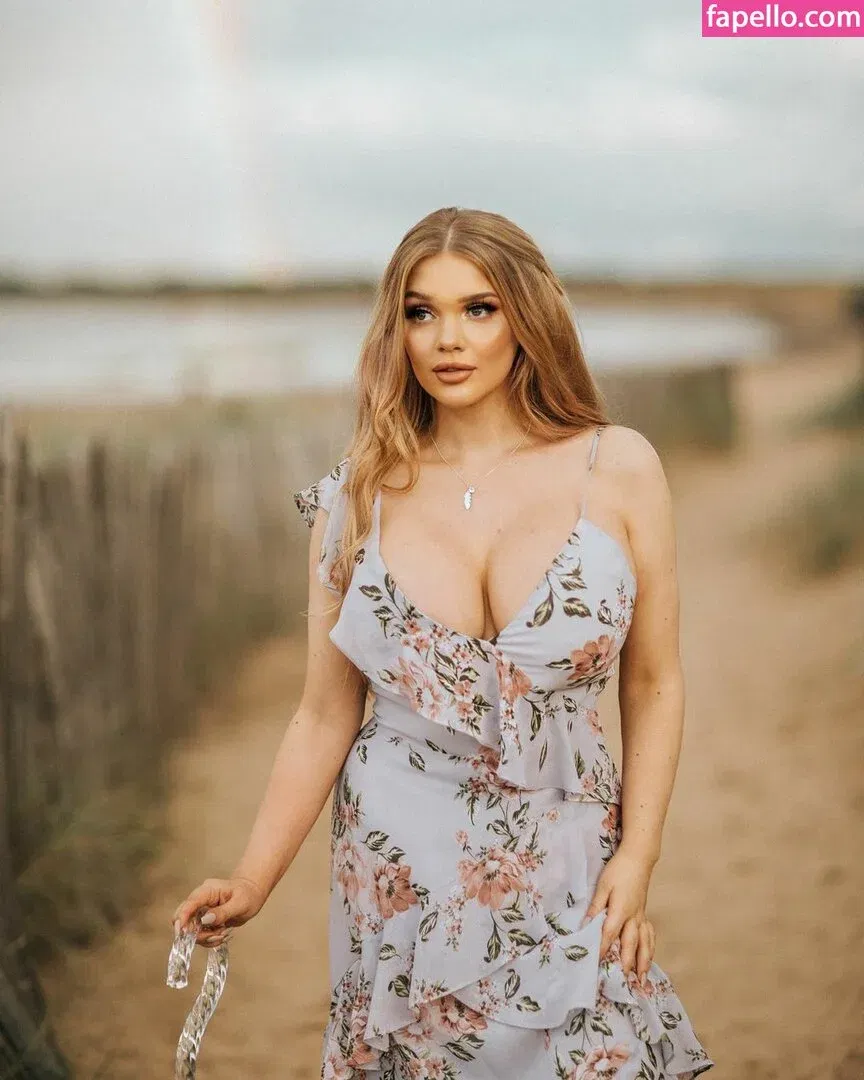 Lucy May Dawson Onlyfans Photo Gallery 