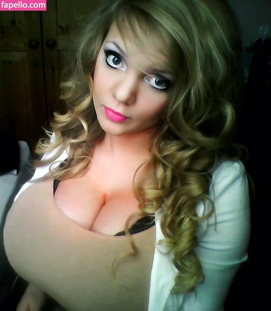 Lucy May Dawson Onlyfans Photo Gallery 