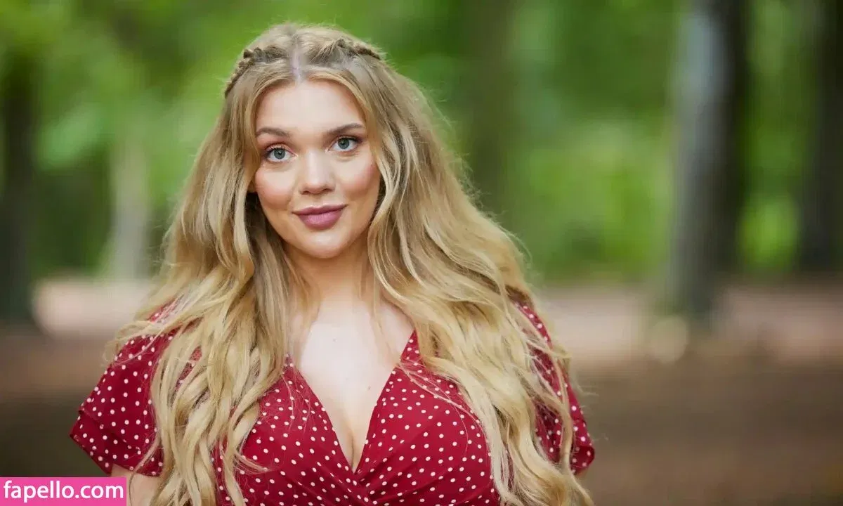 Lucy May Dawson Onlyfans Photo Gallery 