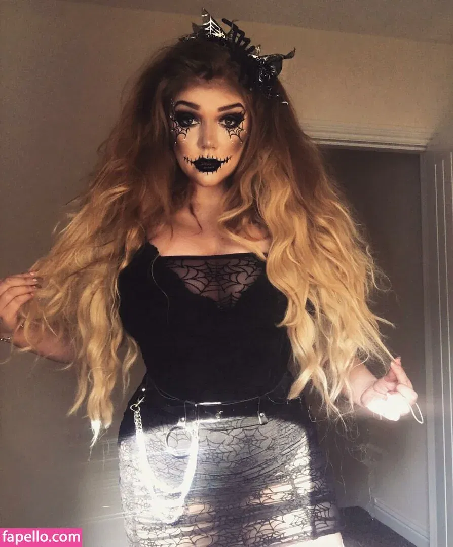 Lucy May Dawson Onlyfans Photo Gallery 