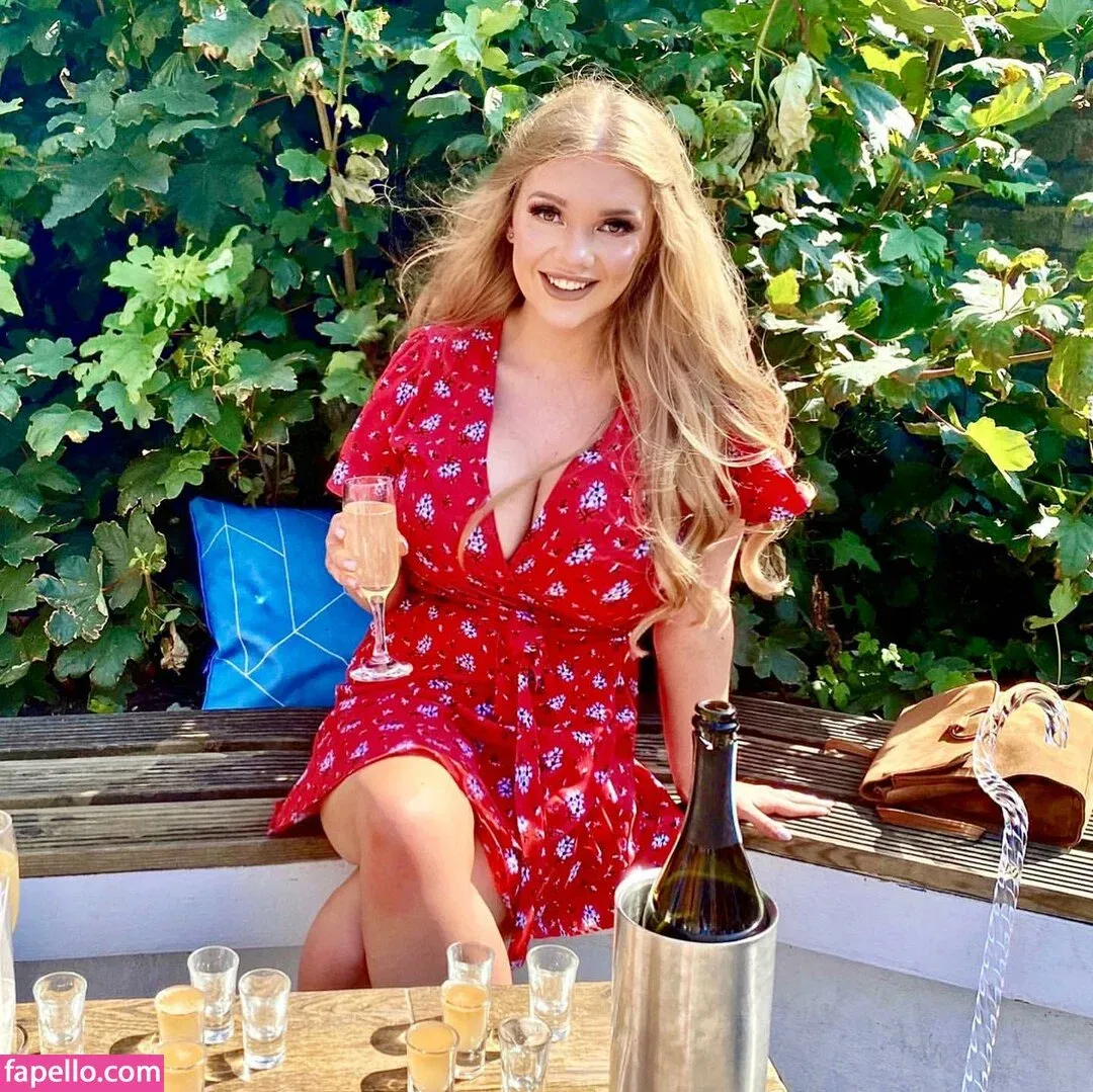 Lucy May Dawson Onlyfans Photo Gallery 