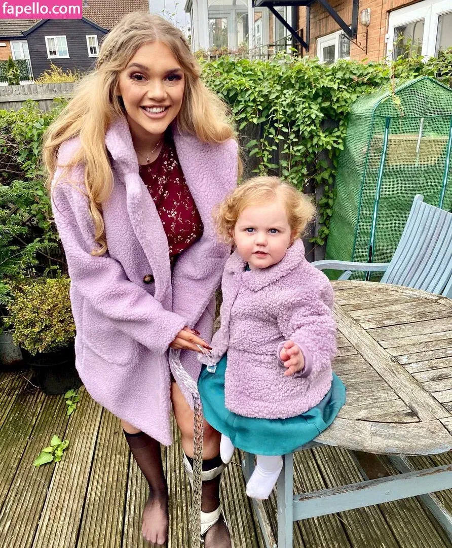 Lucy May Dawson Onlyfans Photo Gallery 