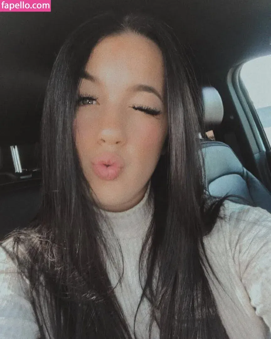 Shelby Dias Onlyfans Photo Gallery 