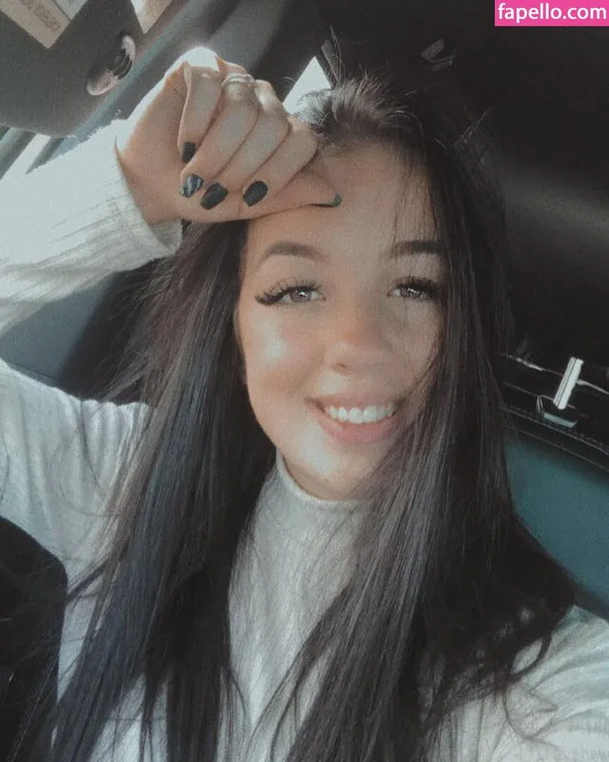 Shelby Dias Onlyfans Photo Gallery 