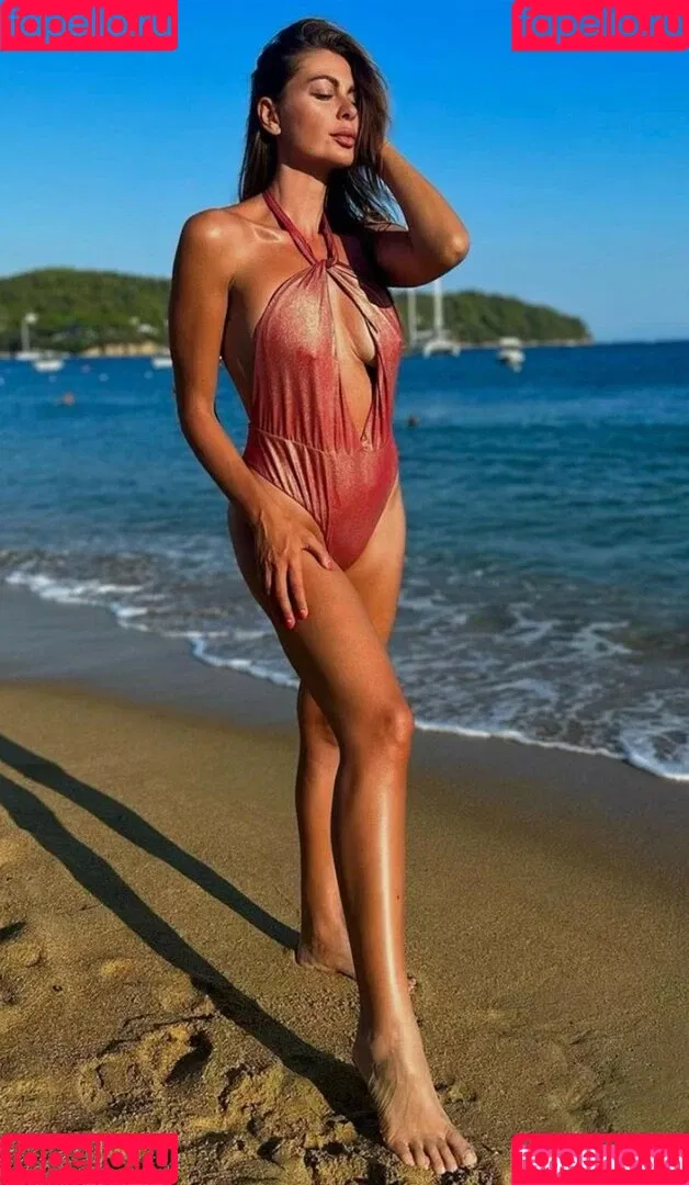 Jolanda De Rienzo Onlyfans Photo Gallery 