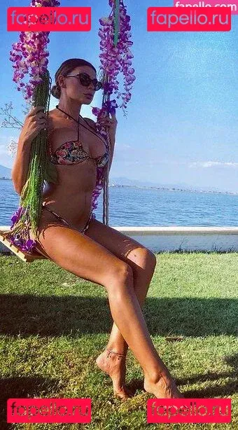 Jolanda De Rienzo Onlyfans Photo Gallery 