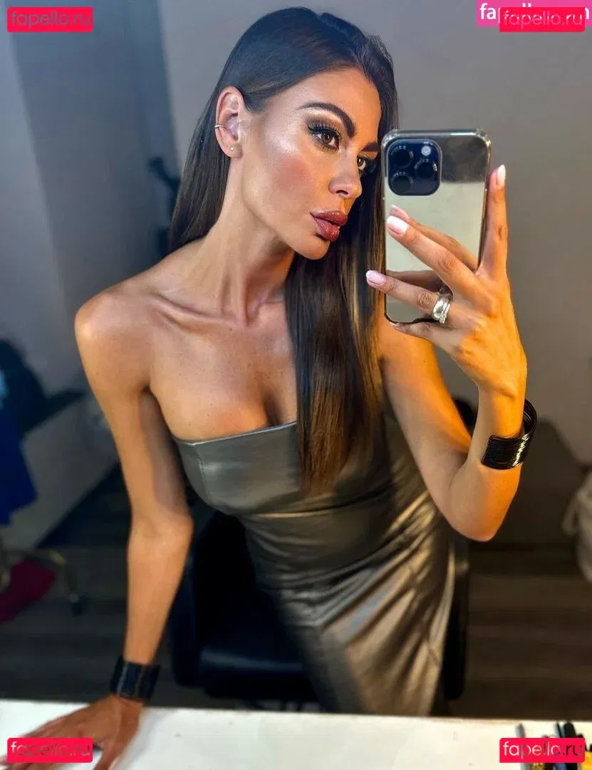 Jolanda De Rienzo Onlyfans Photo Gallery 