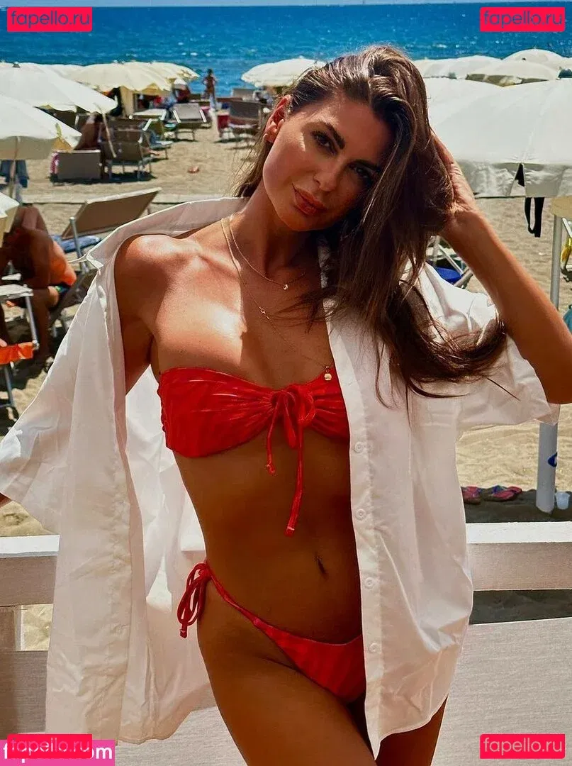 Jolanda De Rienzo Onlyfans Photo Gallery 