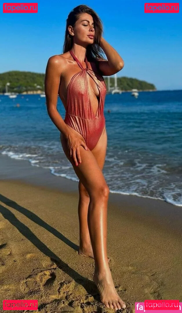 Jolanda De Rienzo Onlyfans Photo Gallery 