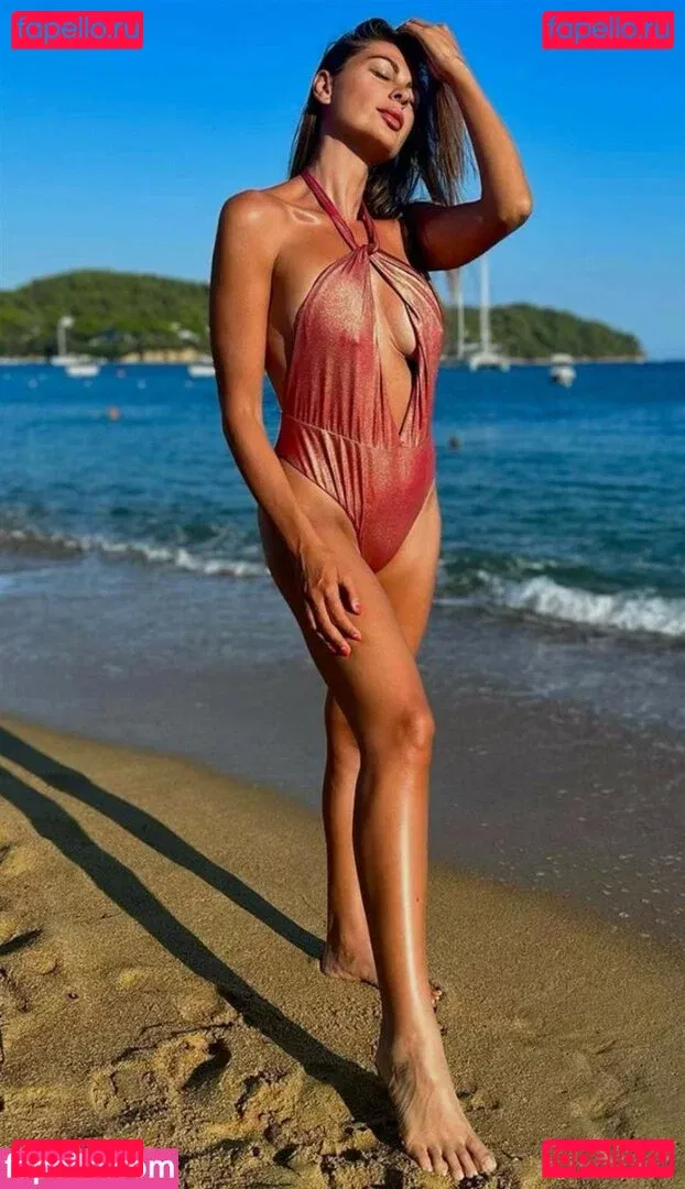 Jolanda De Rienzo Onlyfans Photo Gallery 