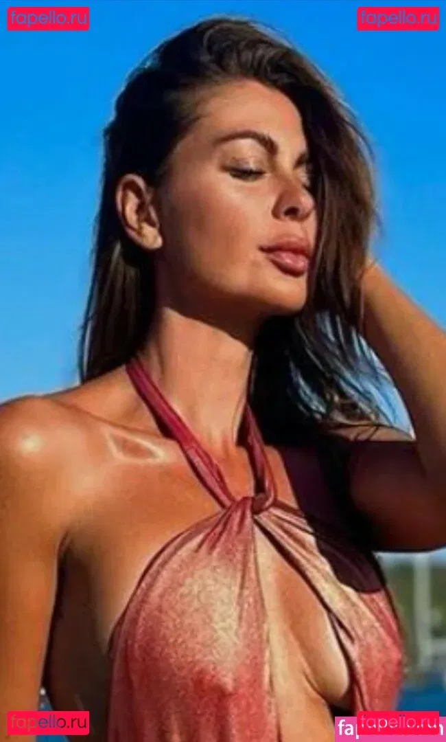 Jolanda De Rienzo Onlyfans Photo Gallery 