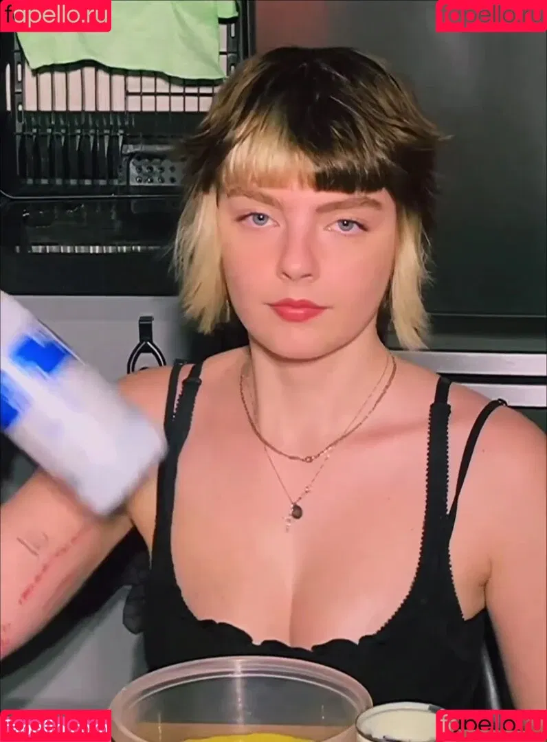 Triz Onlyfans Photo Gallery 