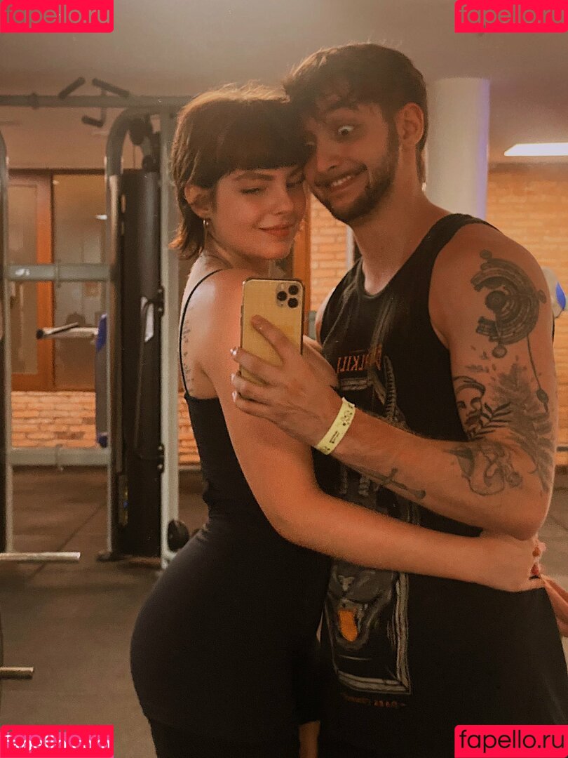 Triz Onlyfans Photo Gallery 